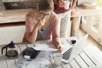 Hoeveel geld is genoeg? 8 tips voor goede gesprekken met je partner over een nieuwe woning